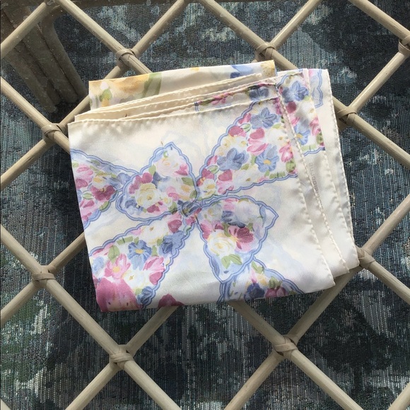 Vintage Liz Claiborne silk flowered scarf - Picture 2 of 5